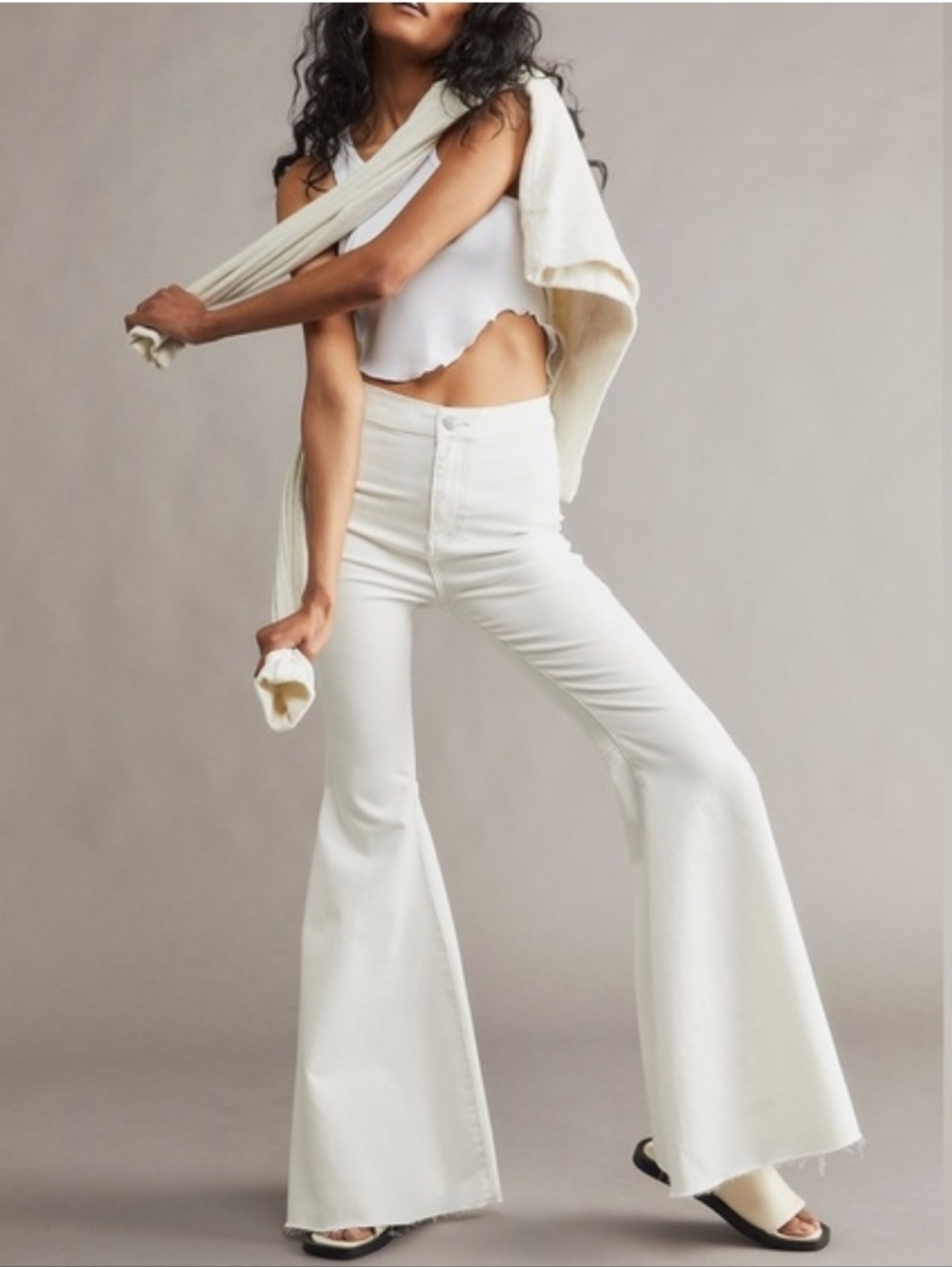 We The Free White High Rise Flare Jeans Raw Hem Size 25 Long Inseam